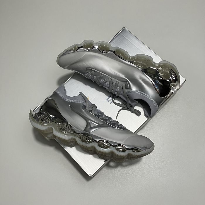 Mizuno Mizuno Wave Prophecy x Hajime Sorayama 'Silver' | Grailed