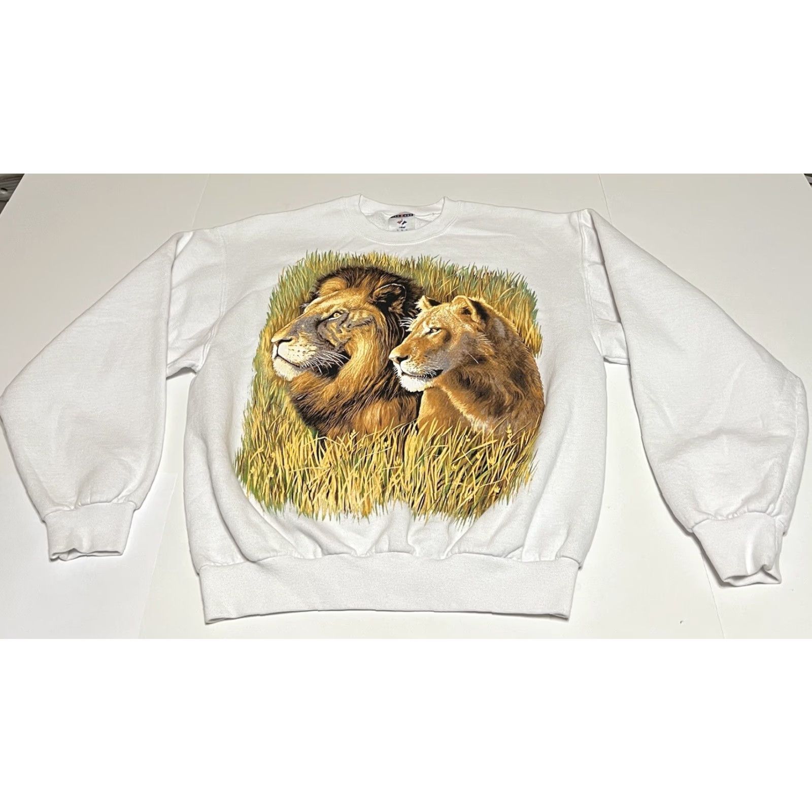 Jerzees Jerzees Lion Couple Crew Neck Sweatshirt NuBlend Medium White Unisex Adults Sweatshirt Long Sleeve Pullover Lion Theme 90s? Size US M / EU 48-50 / 2 - 2 Thumbnail