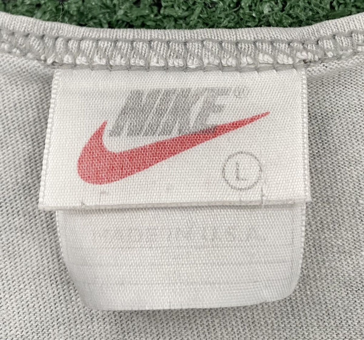 Nike VTG 90’s Nike Large Swoosh White Tag Distressed Tank Top Size US M / EU 48-50 / 2 - 4 Thumbnail