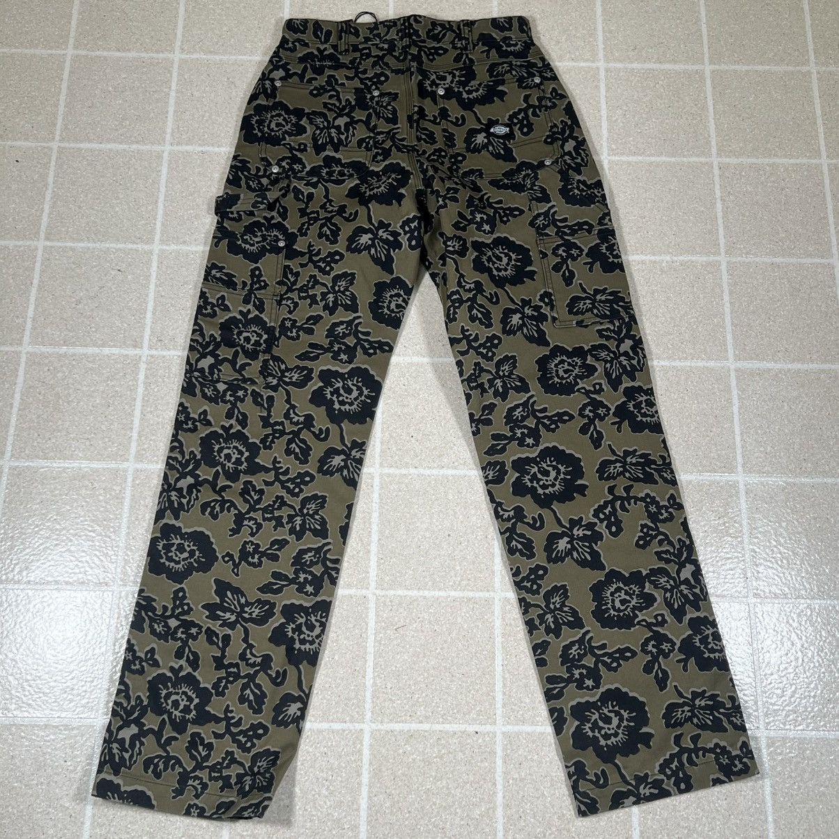 Dickies Dickies Camo Floral Print Carpenter Pants 28x32 NWT Green Size US 28 / EU 44 - 3 Thumbnail
