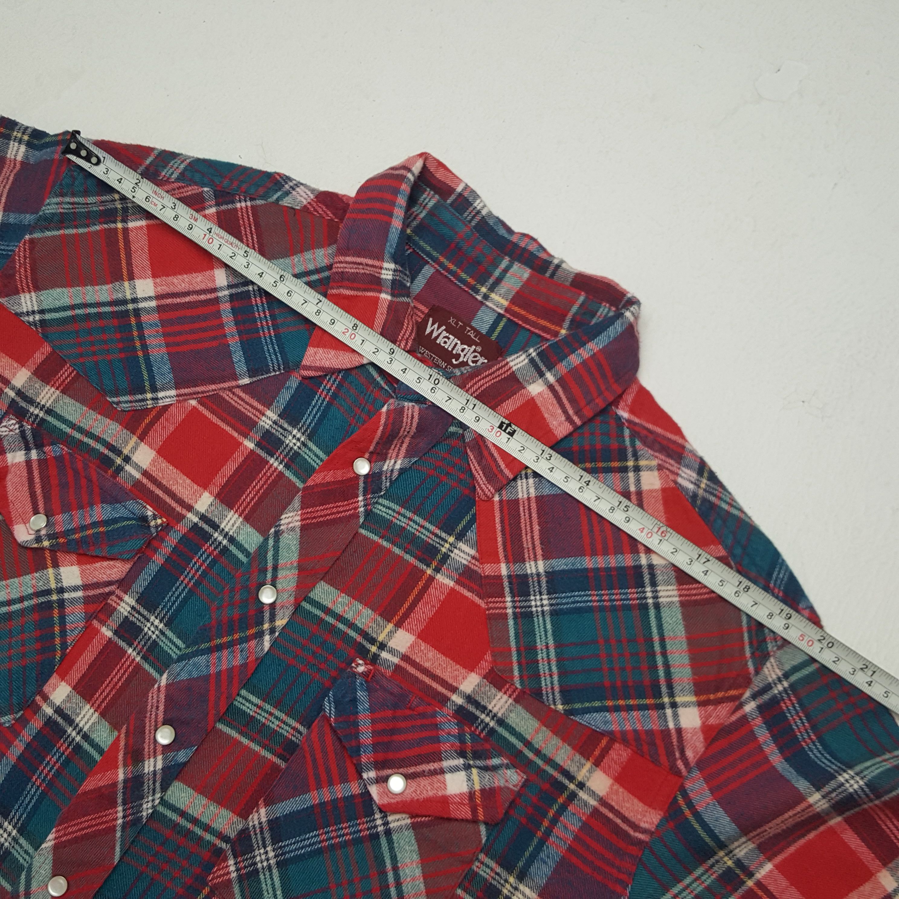 Japanese Brand × Vintage × Wrangler Vintage Wrangler Japan Button Up Shirt Size US XL / EU 56 / 4 - 4 Thumbnail