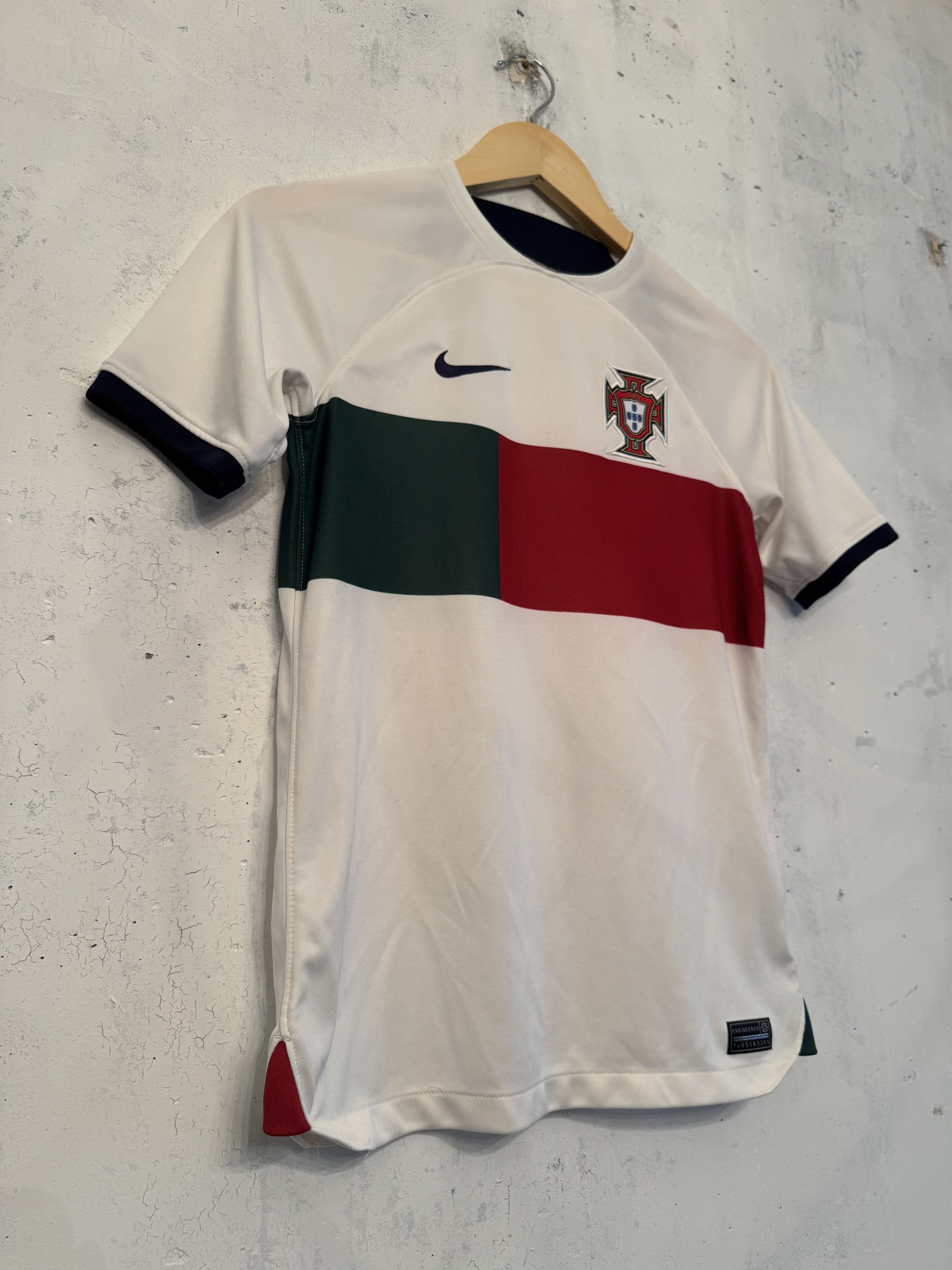 Nike Portugal Team 2022-2024 Ronaldo #7 Away Football Shirt Size US XS / EU 42 / 0 - 4 Thumbnail