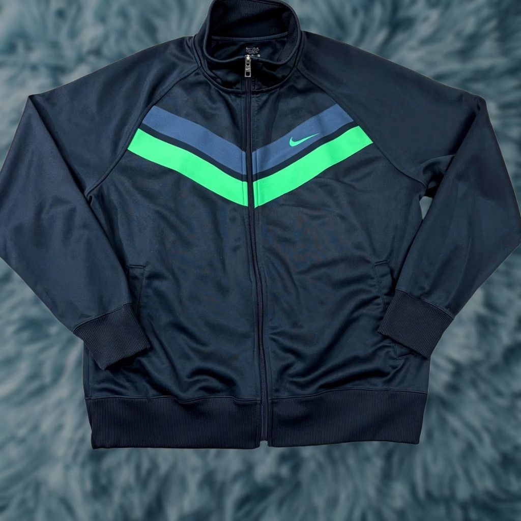 Nike Nike Athletic Dept Track Jacket Mens XL Navy Blue Green Chevron 446271-471 Size US XL / EU 56 / 4 - 1 Thumbnail