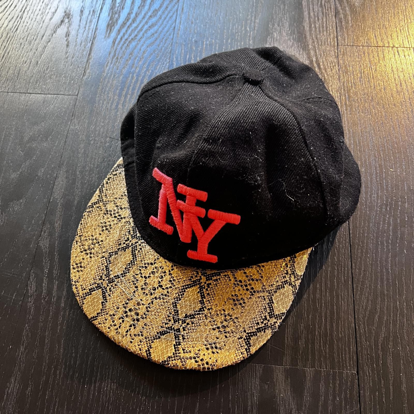 Vintage Vintage 6 Panel NY Hat Black Pink Snakeskin Size ONE SIZE - 1 Thumbnail