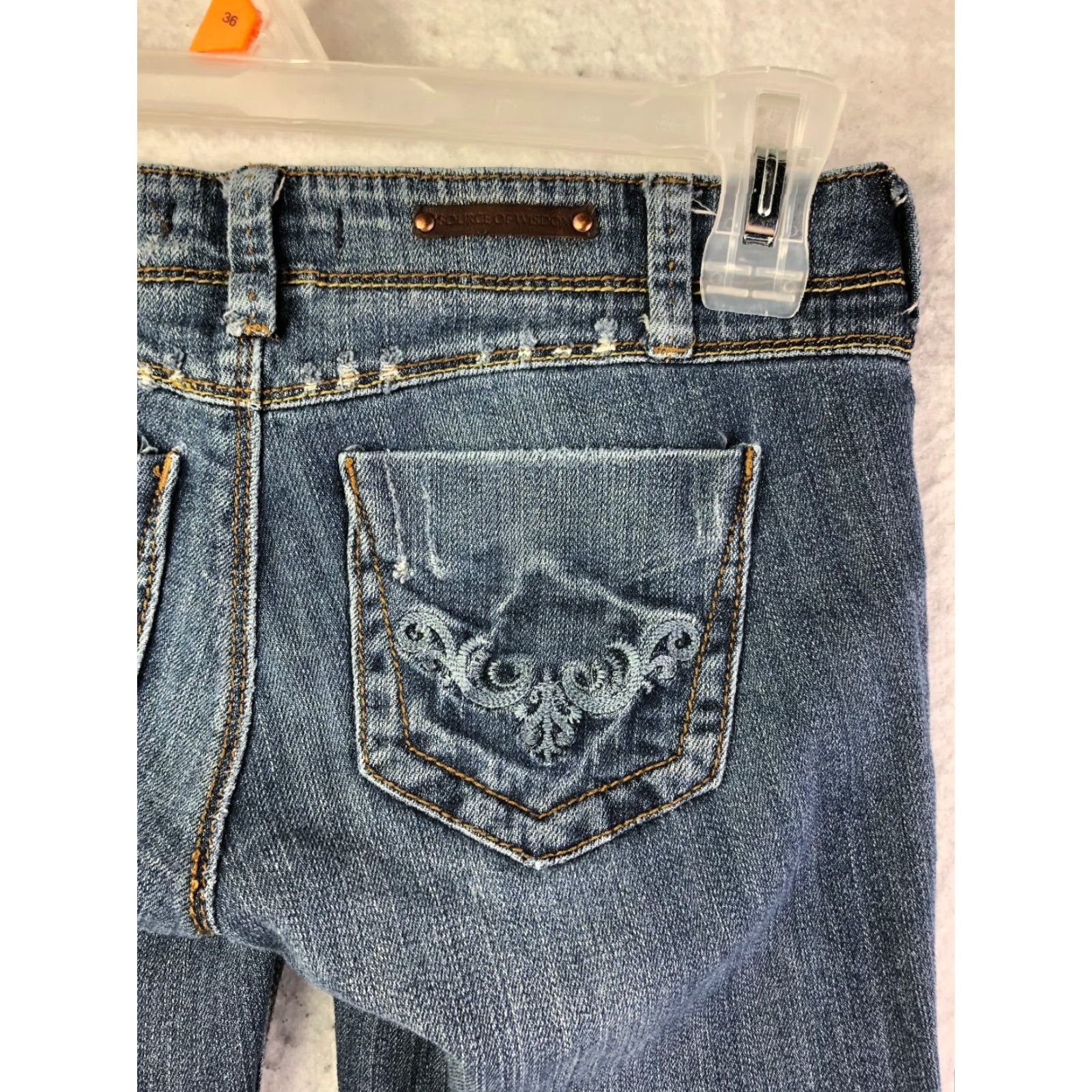 Denime Source of Wisdom Juniors Size 0 Mid Rise Skinny Dark Wash Blue Denim Jeans Womens Jeans Skinny 30 Inseam Regular Rise 8.5-10.5 in Zip Cotton Denim Size 25" / US 0 / IT 36 - 6 Thumbnail