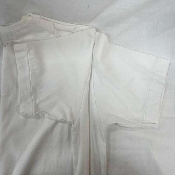 Comme des Garcons PLAY T-Shirts Cotton Short Sleeve Embroidered Heart White Size US L / EU 52-54 / 3 - 4 Thumbnail