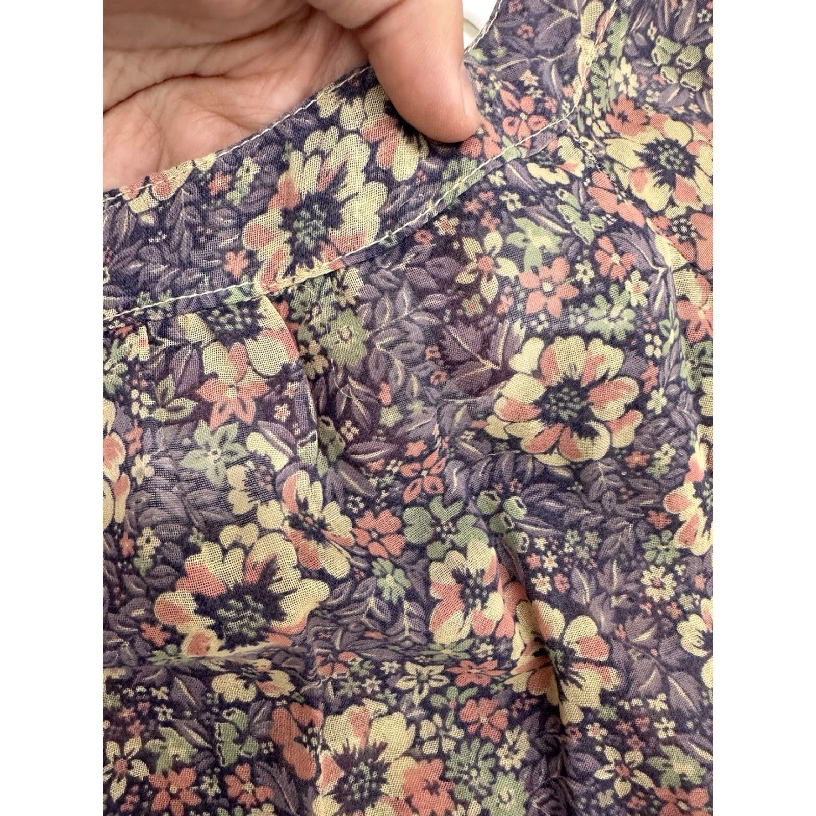 Vintage VINTAGE Jody T Womens Dress Purple Floral Puffy Sleeve 70s Size 13 Knee Length Cotton Polyester Zipper Short Sleeve Womens Size XL / US 12-14 / IT 48-50 - 3 Thumbnail
