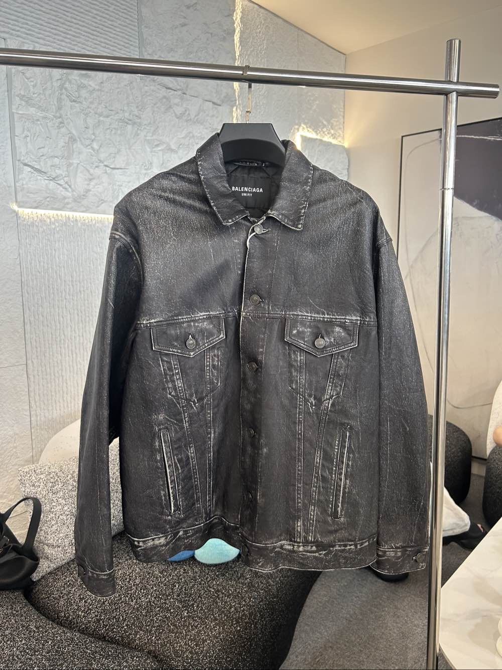 Balenciaga Balenciaga Printed Leather Jacket Size S Size US S / EU 44-46 / 1 - 1 Thumbnail