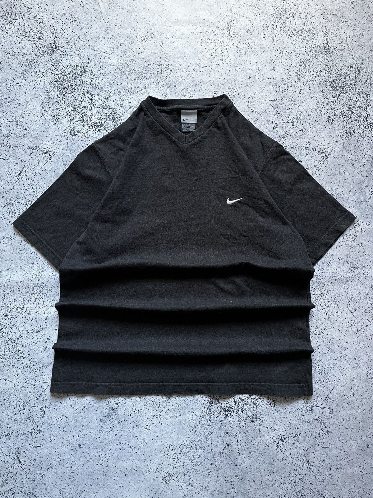Nike Vintage Nike Sunfaded T-shirt Mini Swoosh V-neck Tee Y2K USA Size US M / EU 48-50 / 2 - 1 Thumbnail