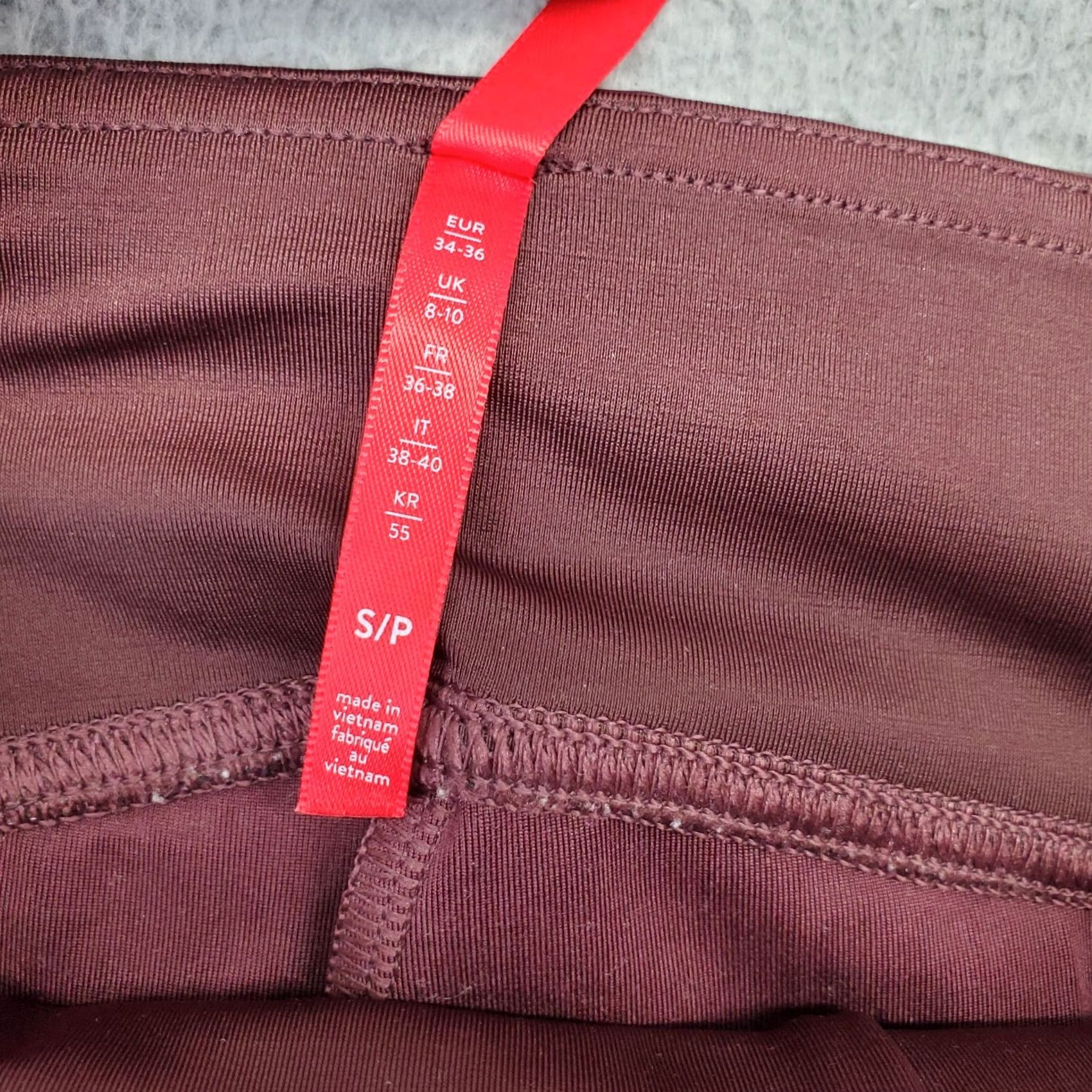 Spanx Spanx by Sara Blakely Faux Patent Leather Leggings Womens S Burgundy High Waist Size 28" / US 6 / IT 42 - 7 Thumbnail