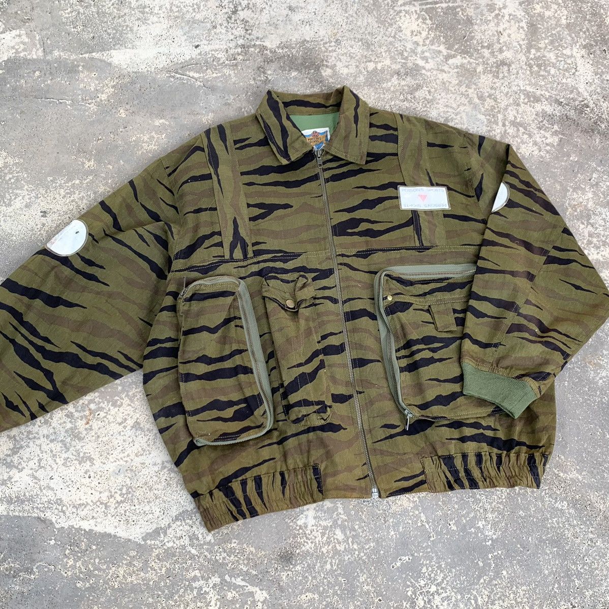 Japanese Brand Vintage 90s Persons sports Camo Bomber Jacket Size US XL / EU 56 / 4 - 3 Thumbnail