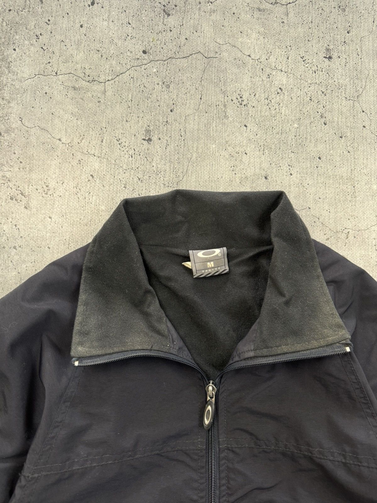 Oakley Vintage Oakley Jacket Streetwear Y2k Style Hype Surf Style Size US M / EU 48-50 / 2 - 8 Thumbnail