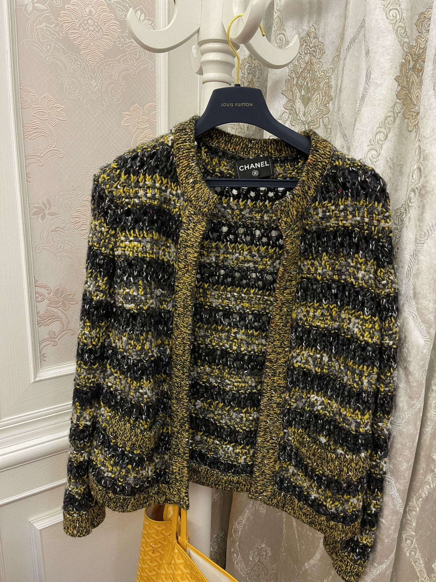 Chanel Chanel Knit Cardigan Liu Wen Style Size 34 Authentic Size XS / US 0-2 / IT 36-38 - 2 Thumbnail