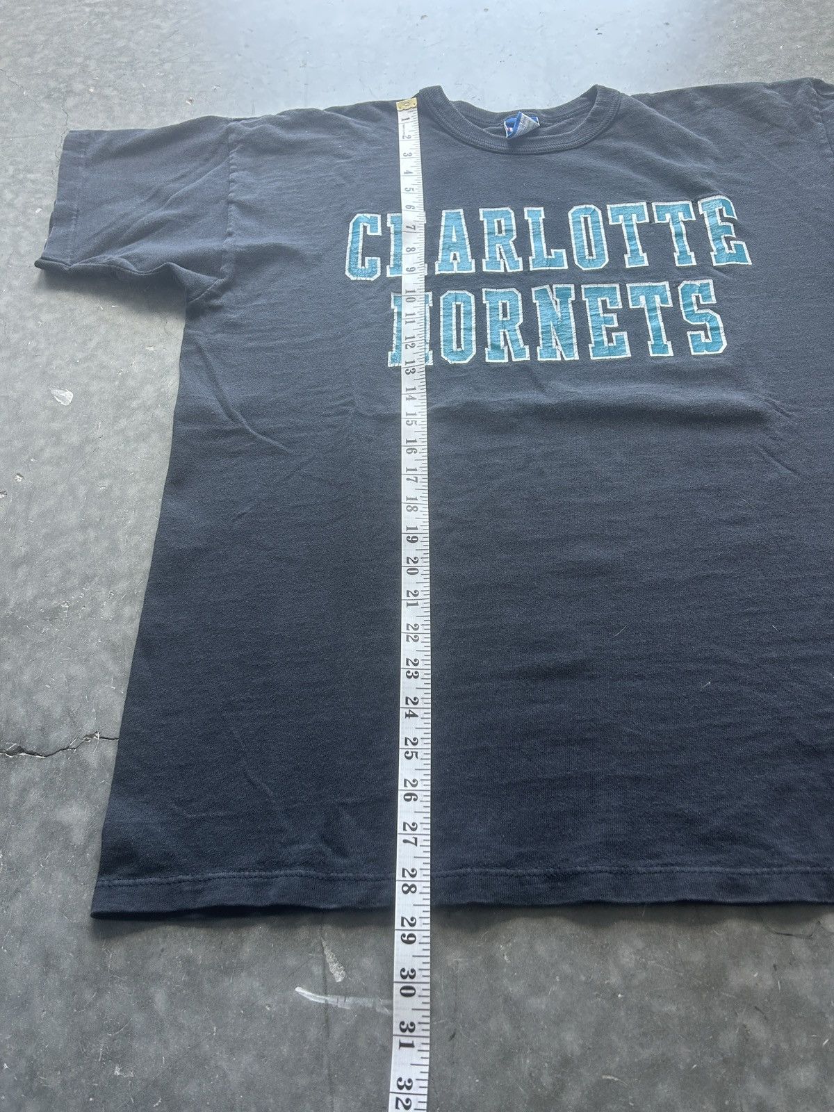 Champion × NBA × Vintage Vintage 90s Charlotte Hornets Graphic Tee Size US XL / EU 56 / 4 - 9 Thumbnail