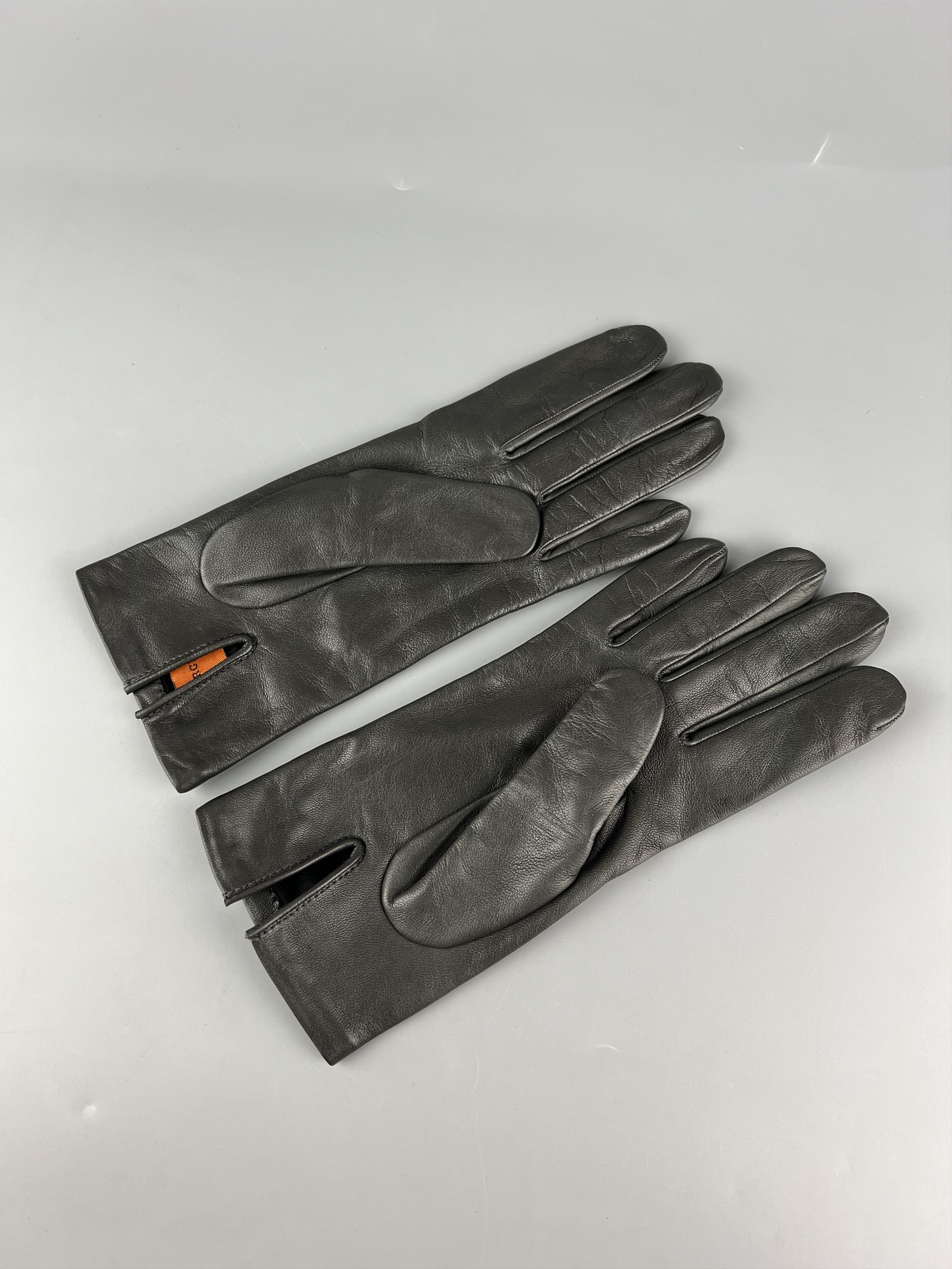 Designer × Genuine Leather × SikSilk Georges Morand Paris Lamb Leather Gloves Silk Lined Size 7 Size ONE SIZE - 3 Thumbnail