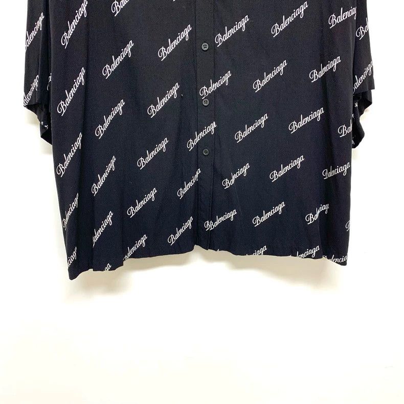 Balenciaga Balenciaga size 34 Bullet screen full of logo cardigan Size US XS / EU 42 / 0 - 4 Thumbnail