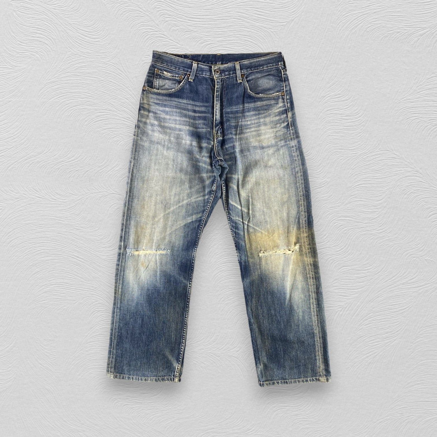 Levi's Vintage Levis 504 Jeans Distressed Denim KJ3344 Size US 32 / EU 48 - 1 Thumbnail