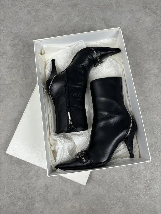 Dior FW2004 Dior Pointy D Black Leather Buckle Ankle Boots Heels by Galliano Size US 8.5 / IT 38.5 - 19 Thumbnail