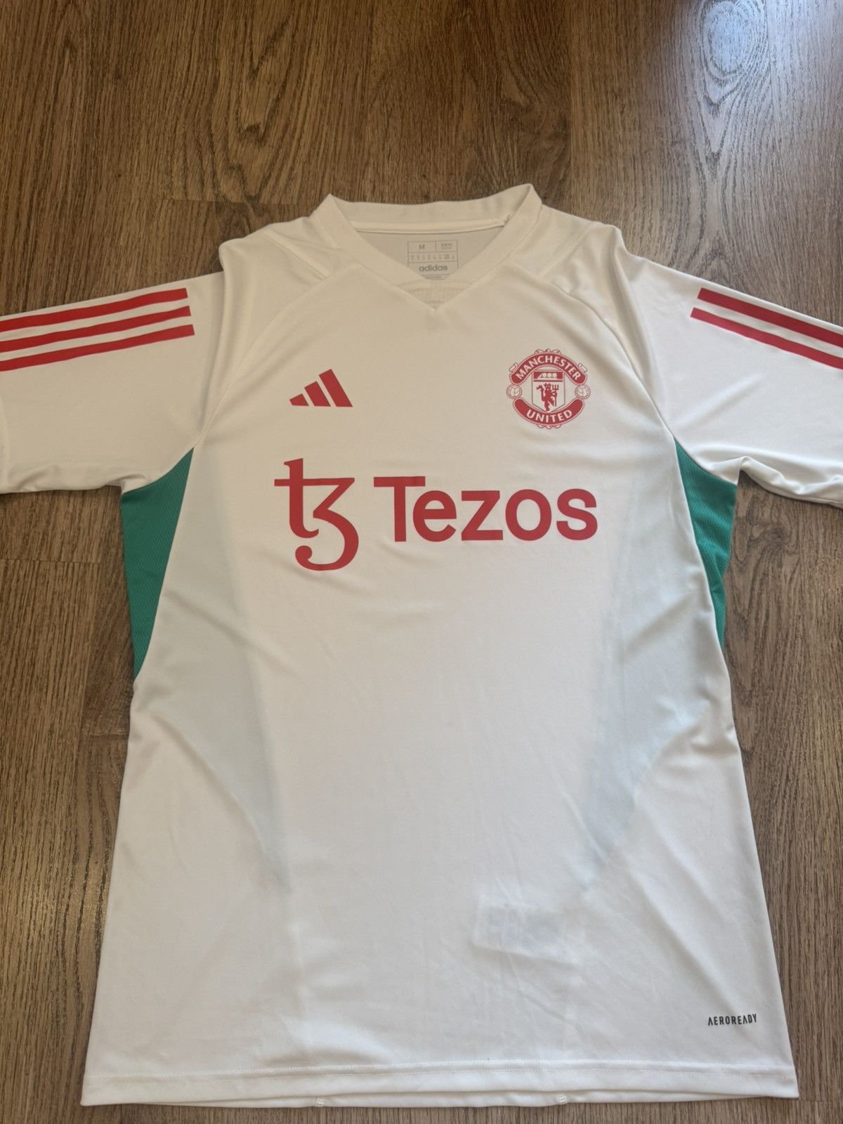 Adidas MANCHESTER UNITED 2023 TRAINING FOOTBALL JERSEY ADIDAS SIZ M Size US M / EU 48-50 / 2 - 4 Thumbnail