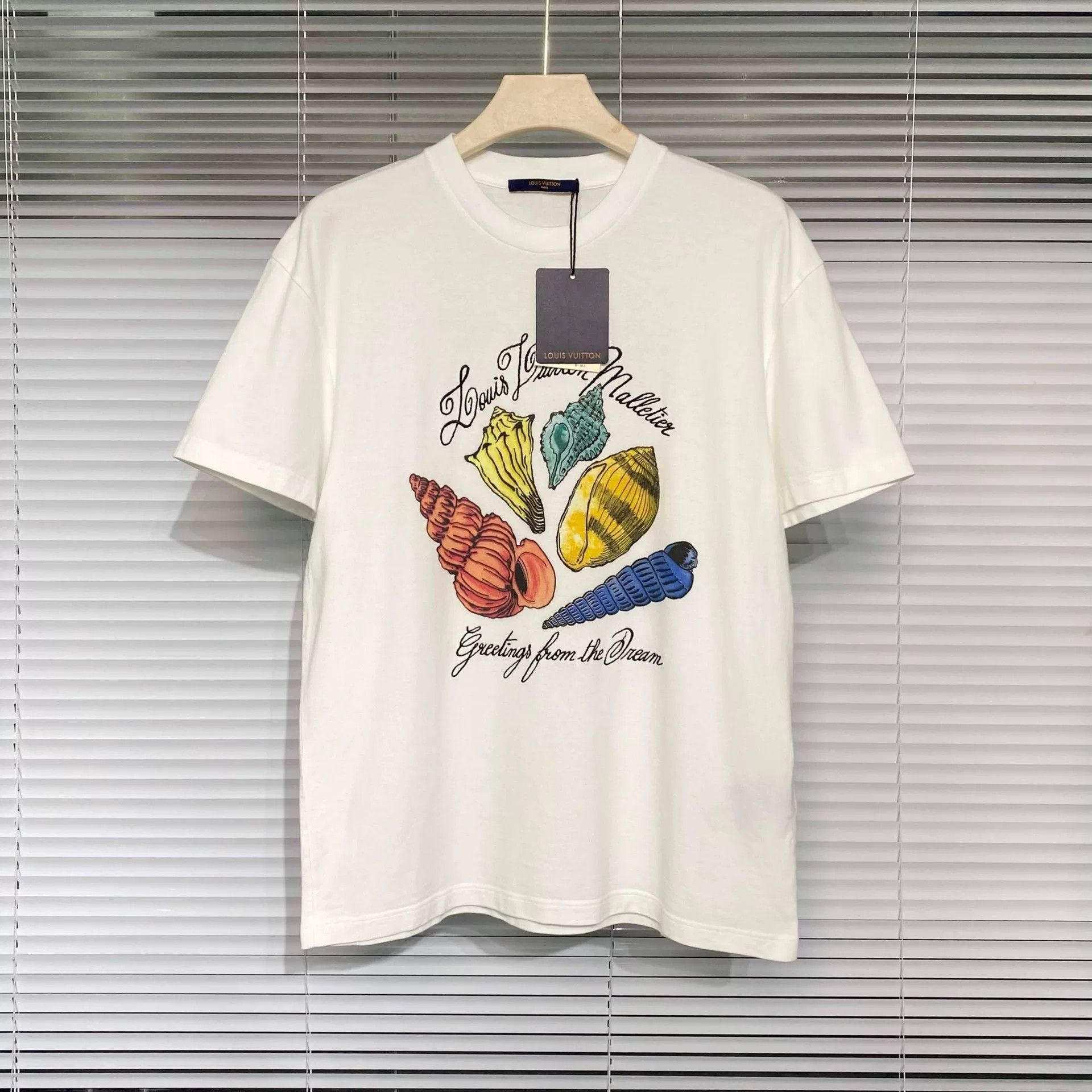 Louis Vuitton LV 2025 New Conch Shell Print T-shirt Size US S / EU 44-46 / 1 - 1 Thumbnail