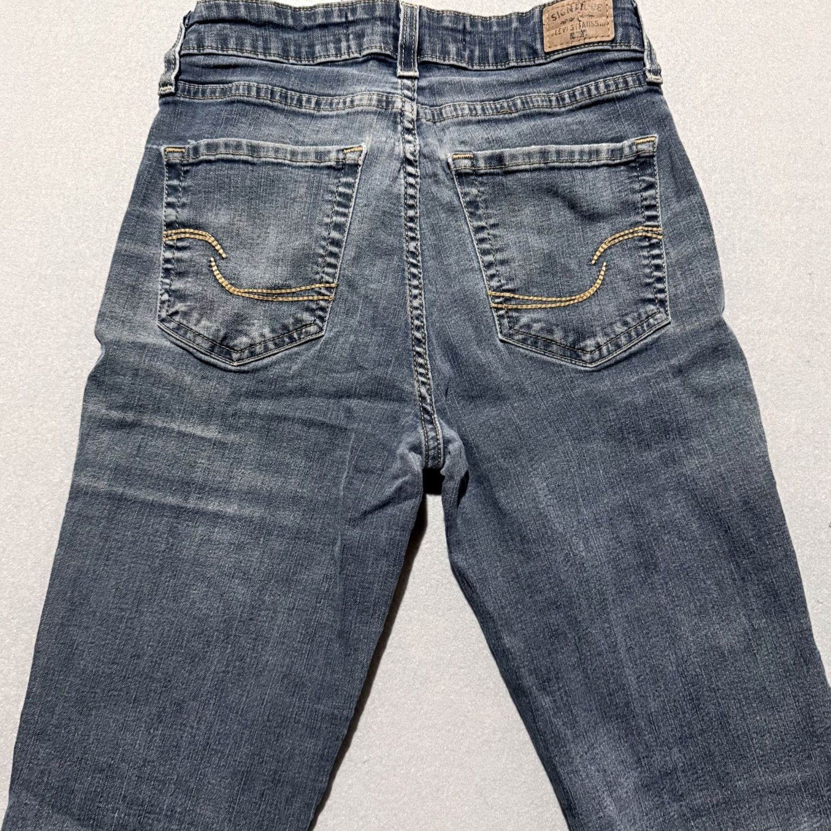Levi's Signature Gold by Levi Strauss Mid Rise Bootcut Jeans Blue Denim Women's 2 XS 26x32 Y2K Gold Logo Button Zip Inseam 30 Vintage No Size 26" / US 2 / IT 38 - 4 Thumbnail
