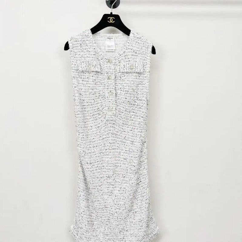 Chanel Chanel S Size White Summer Dress 0089 Size S / US 4 / IT 40 - 1 Thumbnail