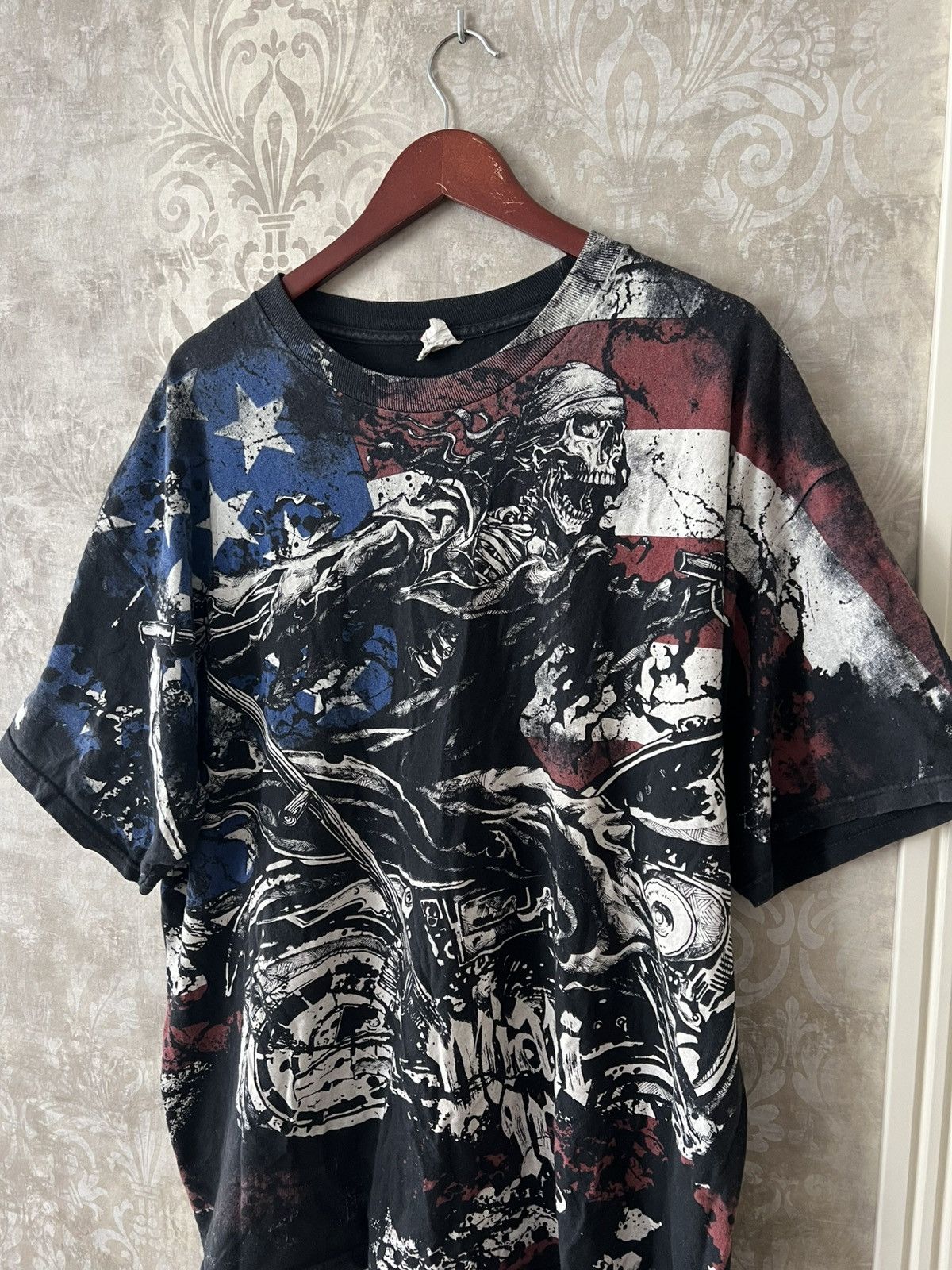 Vintage Vintage 90s AOP Biker Tee Skull Motorcycle USA Flag Alstyle Size US XXL / EU 58 / 5 - 2 Thumbnail