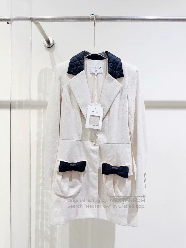 Chanel Chanel Coat Size XXS / US 00 / IT 34 - 1 Thumbnail