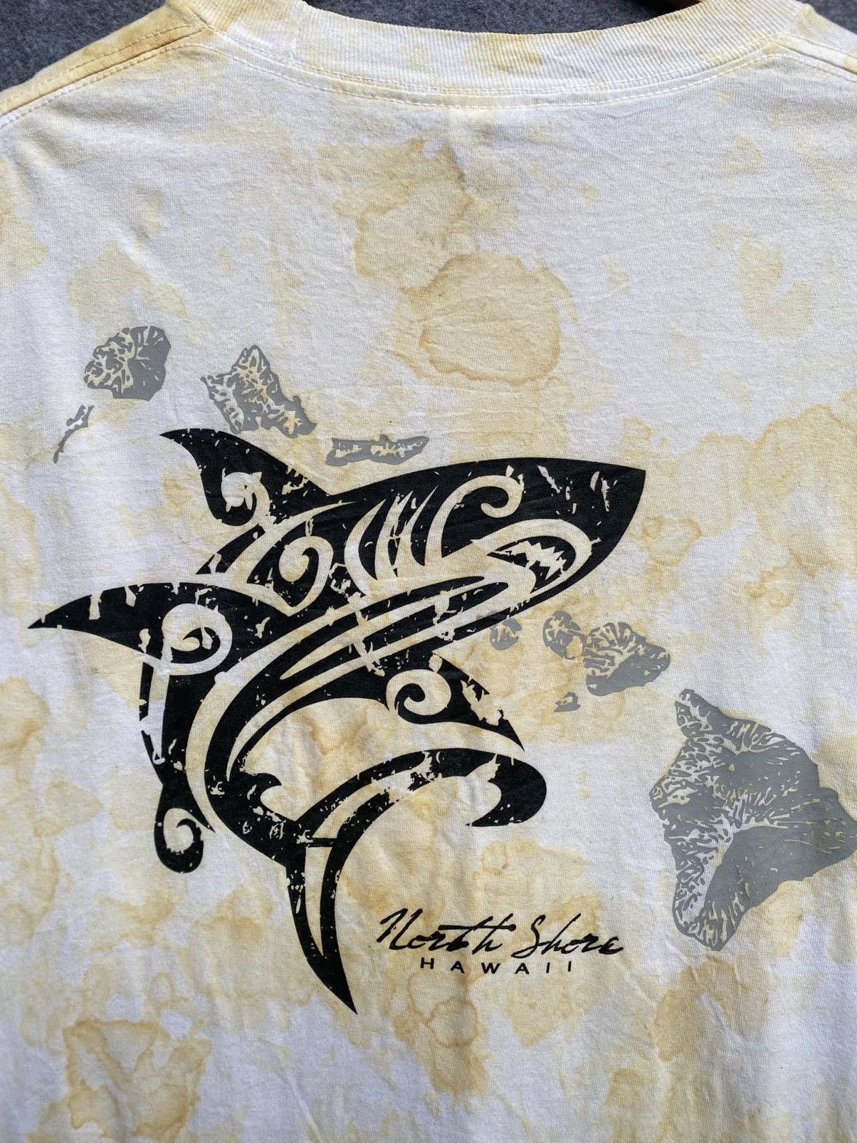 Vintage Vintage shark hawaii stain tie dye tee Size US L / EU 52-54 / 3 - 14 Thumbnail