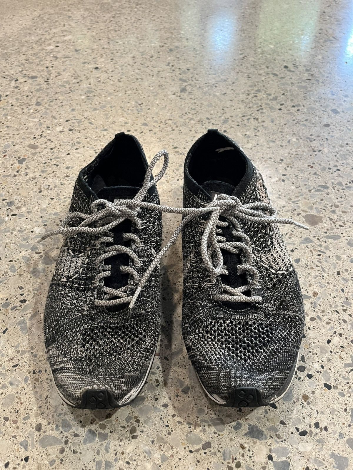 Nike Nike Oreo flyknit runners Size US 11 / EU 44 - 3 Thumbnail