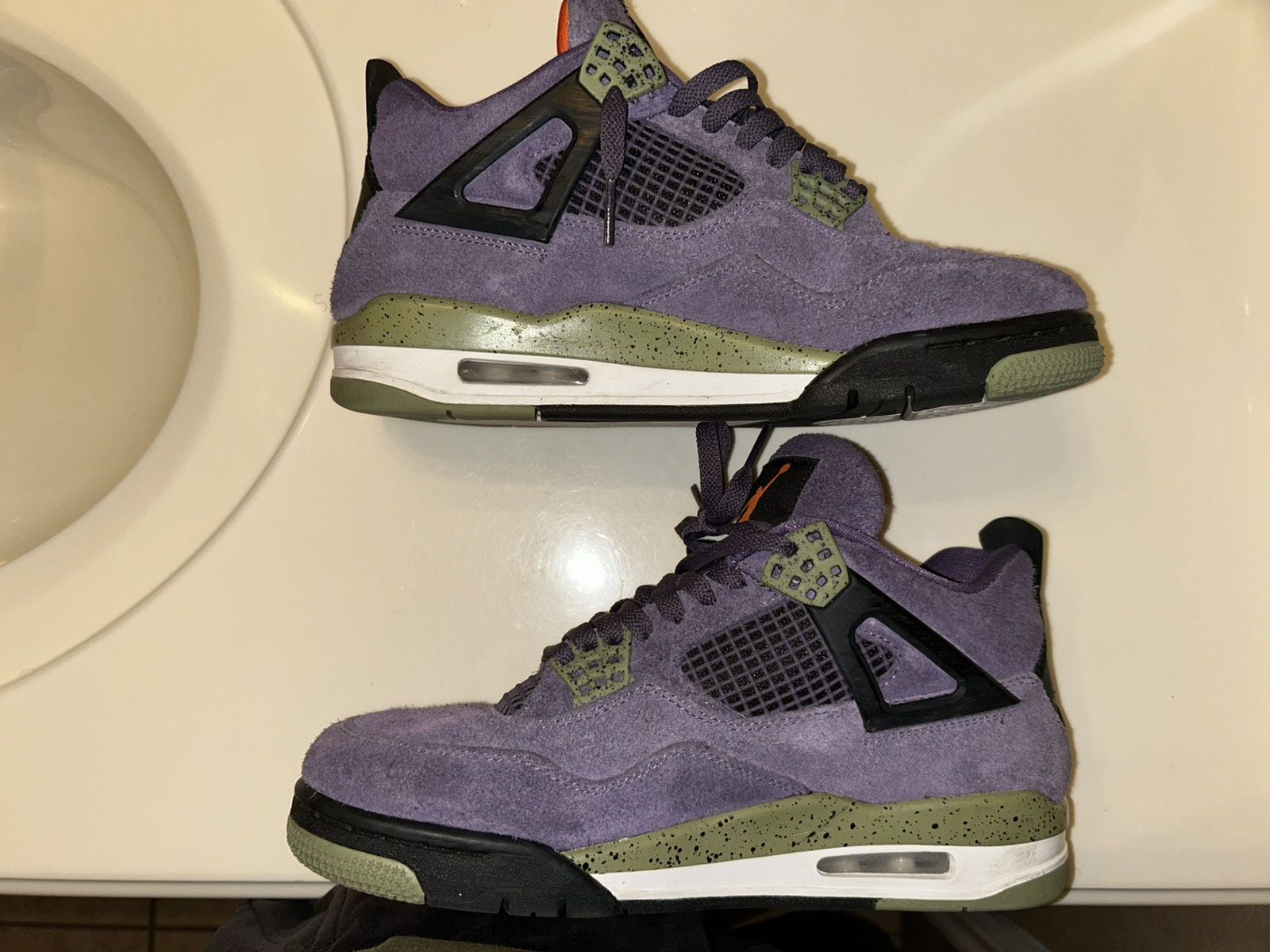 Jordan Brand Wmns Air Jordan 4 Retro ' Canyon Purple ' Size US 8 / EU 41 - 2 Thumbnail