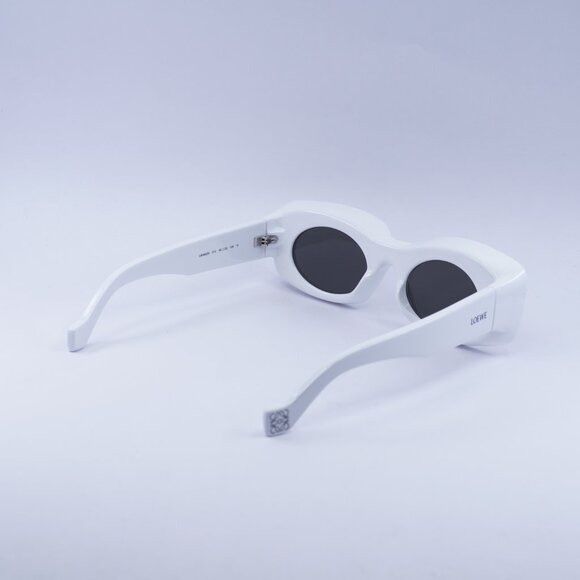 Loewe Loewe LW40033I 21C Sunglasses White Rectangle Frame, Smoke Size ONE SIZE - 10 Thumbnail