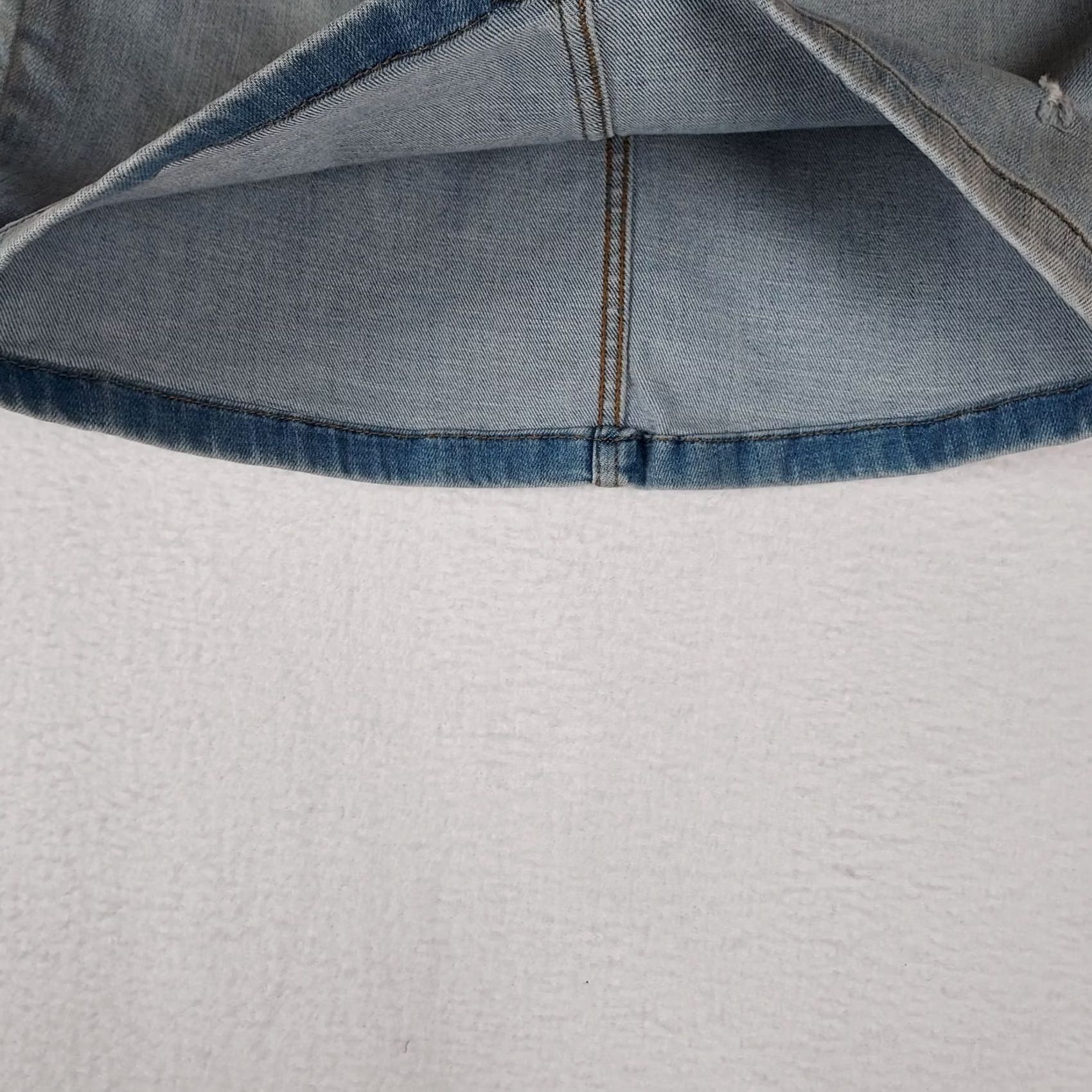 Vintage VINTAGE? No. (Skip) KanCan LA Women’s Medium Blue Denim Button Front Distressed Skirt KC913лай Size 32" / US 10 / IT 46 - 2 Thumbnail