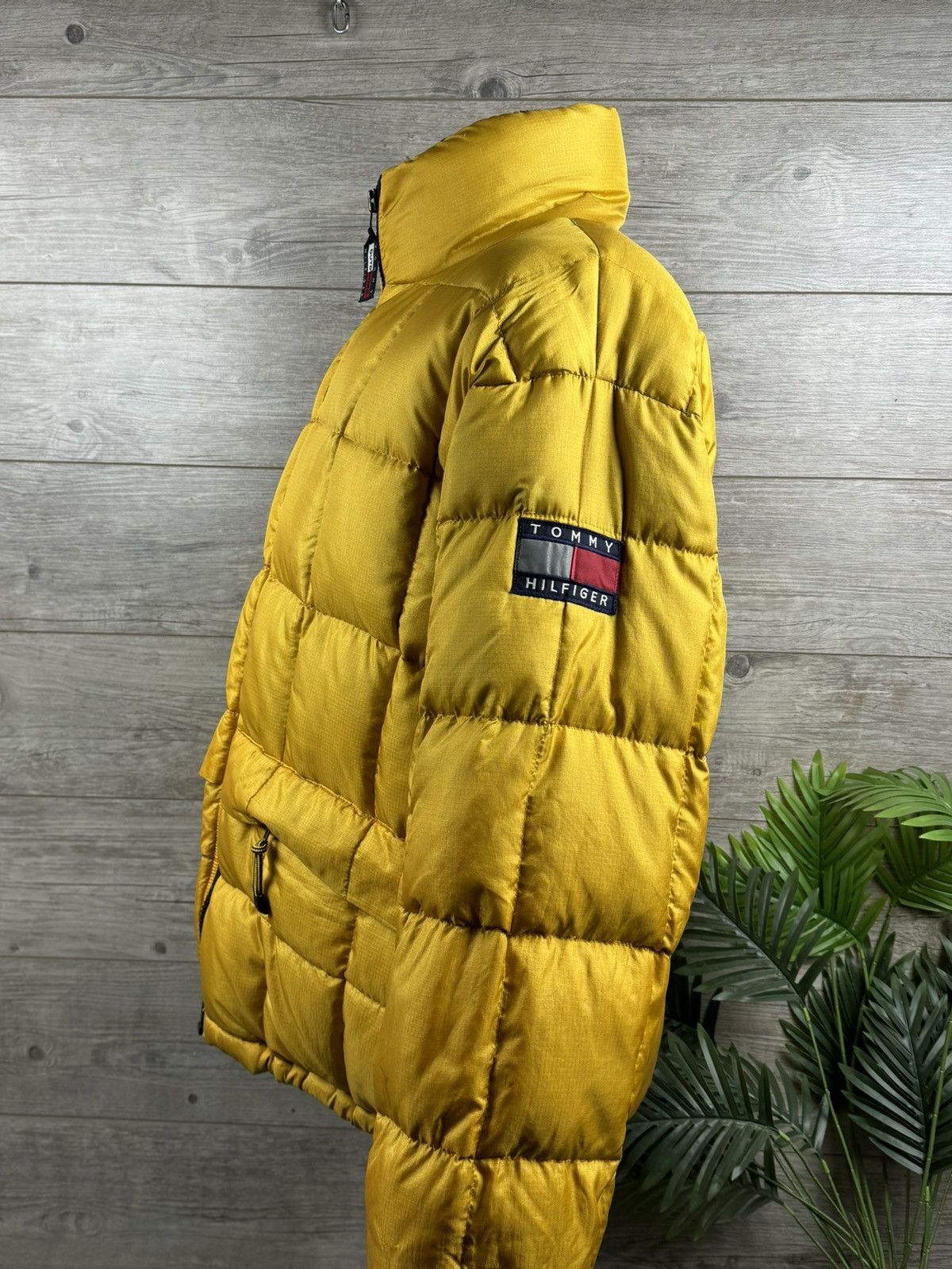 Tommy Hilfiger × Vintage TOMMY HILFIGER PUFFER OUTDOORS Size US L / EU 52-54 / 3 - 5 Thumbnail