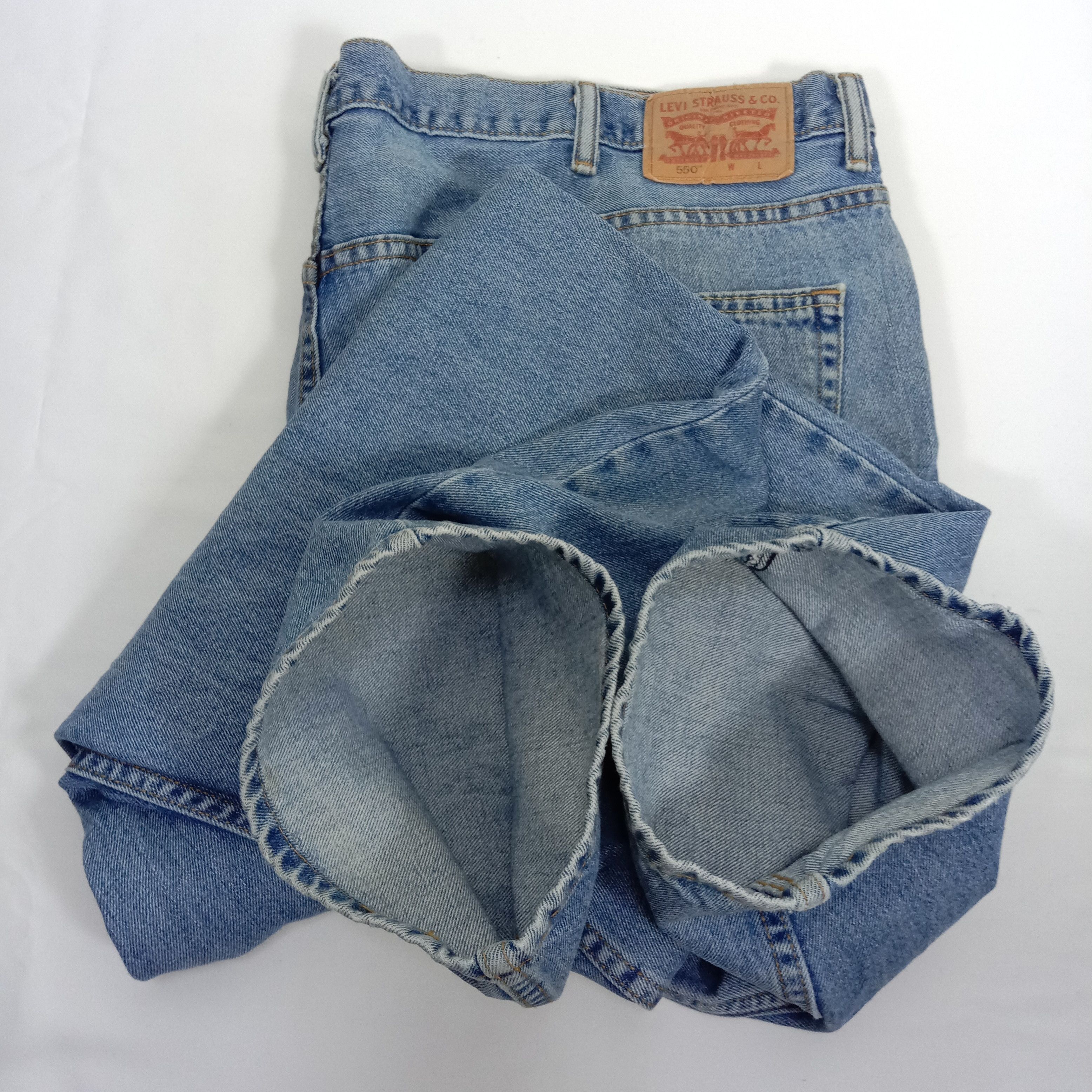 Levi's Vintage Levi's 550 Jeans Blue Wash Denim Over Size 48x43 Size US 44 / EU 60 - 14 Thumbnail