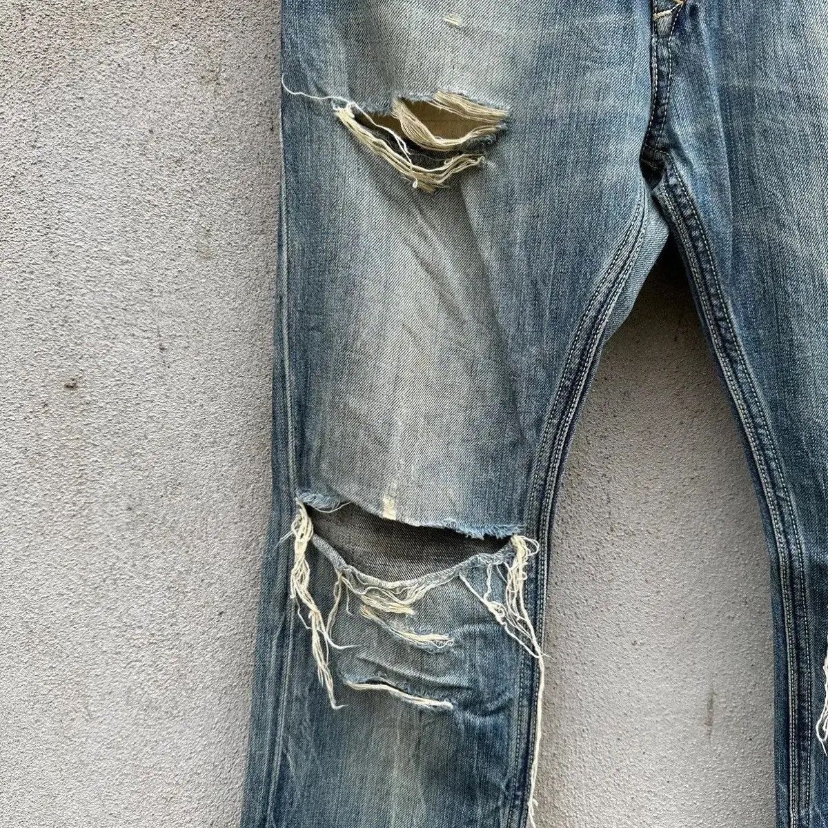Vintage ‼️ THRASED 🔥 DIESEL THANAZ JEANS VINTAGE DENIM RIPPED PANTS Size US 30 / EU 46 - 5 Thumbnail