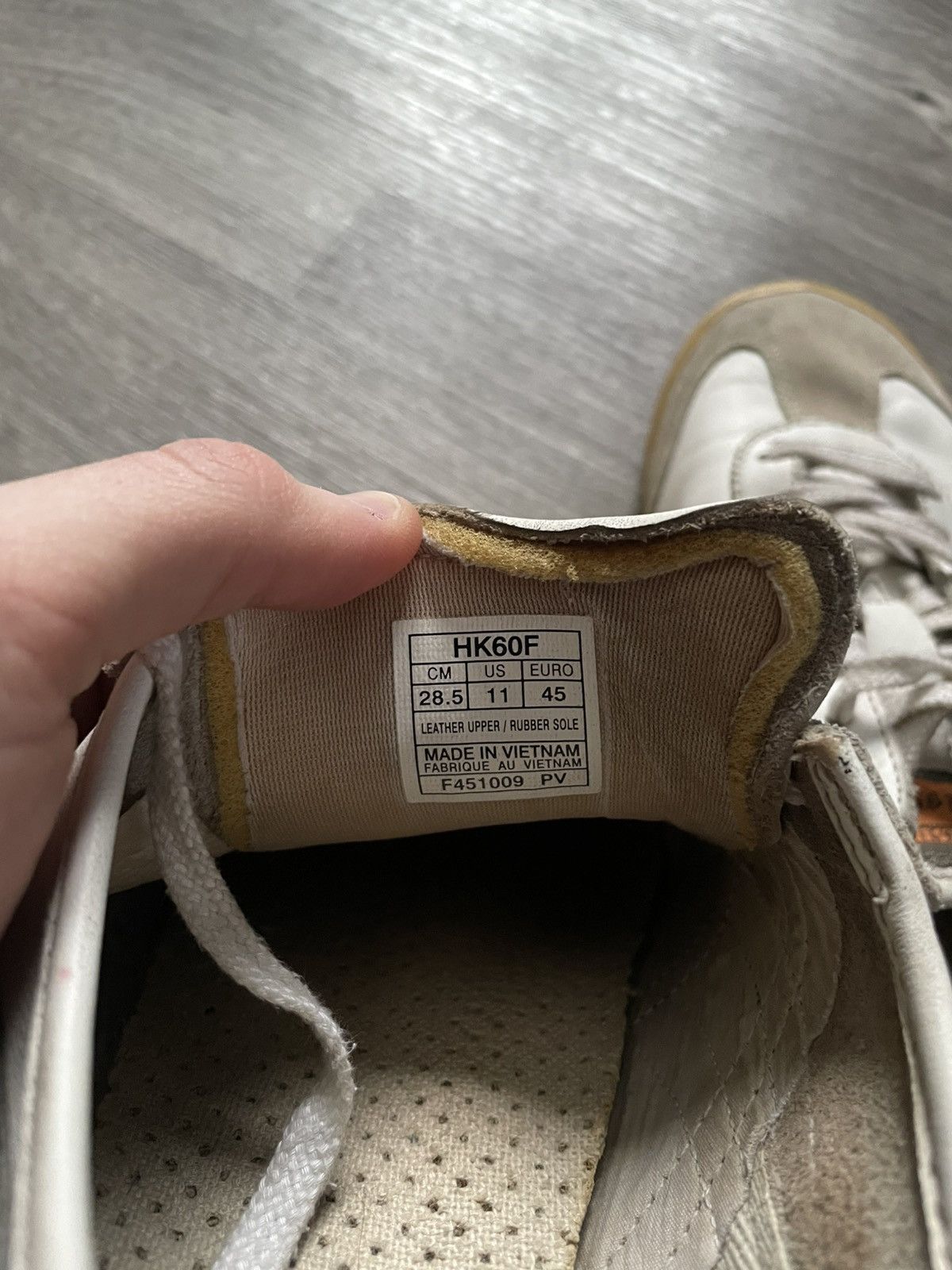 Asics Vintage Asics Onitsuka Tiger Low-top Sneakers Rare Size US 11 / EU 44 - 24 Thumbnail