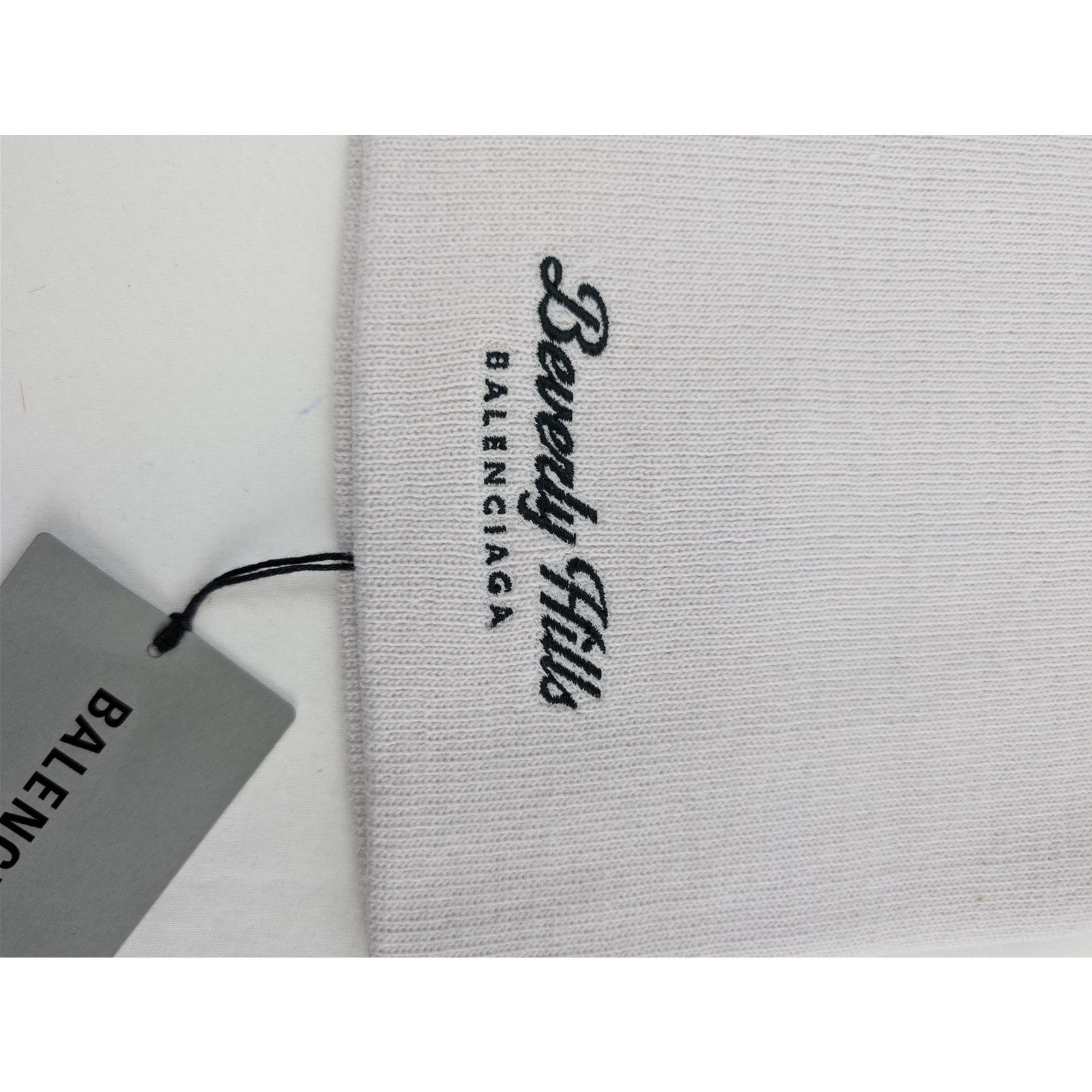 Balenciaga o1rshd1 Size: 2 / Beverly Hills Beanie Cap / Hat Off White Size ONE SIZE - 5 Thumbnail