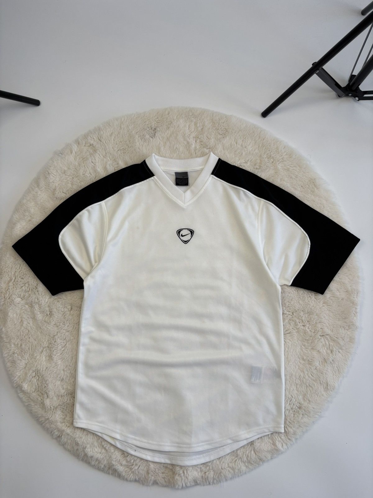 Nike × Vintage Vintage Nike 90’s Central Swoosh Tee T-shirt Size S Size US S / EU 44-46 / 1 - 1 Thumbnail