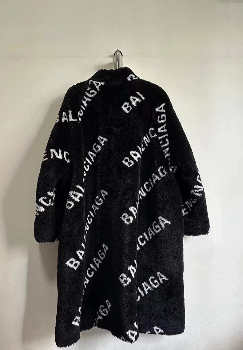Balenciaga Balenciaga size 34 Full Print Teddy Coat Size S / US 4 / IT 40 - 2 Thumbnail