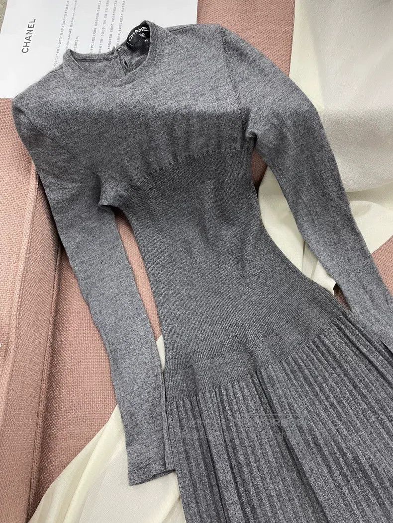 Chanel Chanel 16B grey knitted dress Size XXS / US 00 / IT 34 - 2 Thumbnail