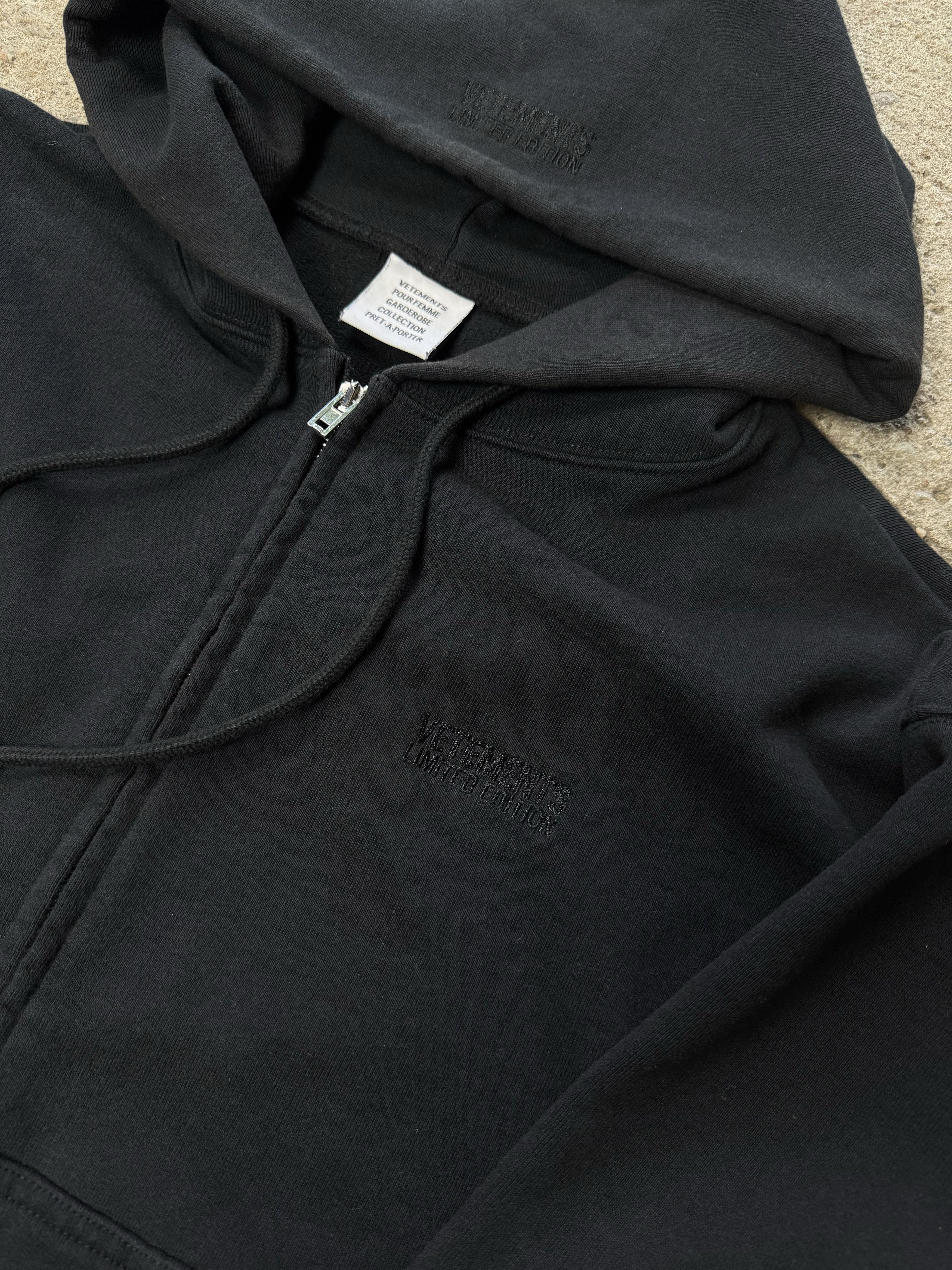 Vetements vetements limited edition 2way zip Size US S / EU 44-46 / 1 - 3 Thumbnail