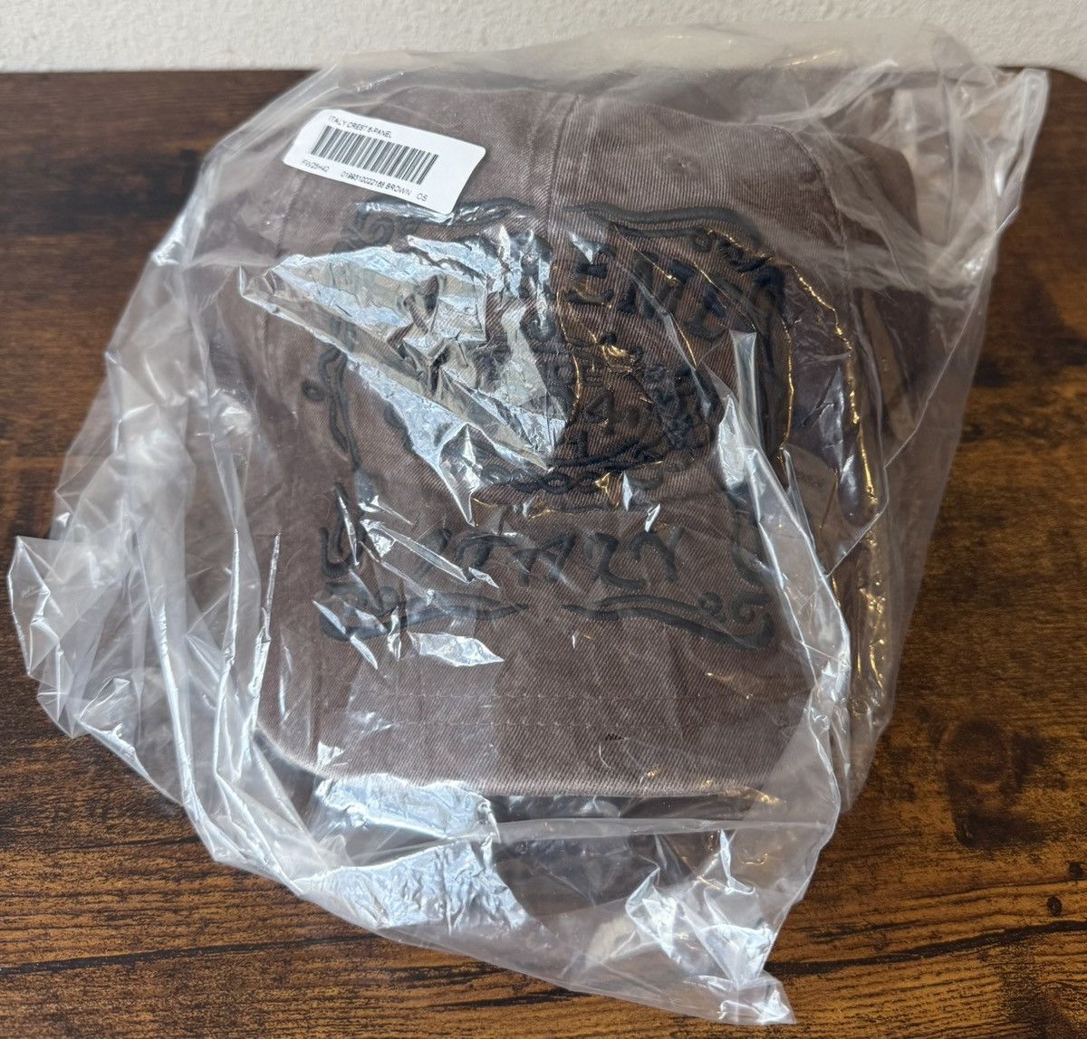 Supreme Supreme Italy Crest 6-Panel Brown (FW25) Size ONE SIZE - 1 Thumbnail