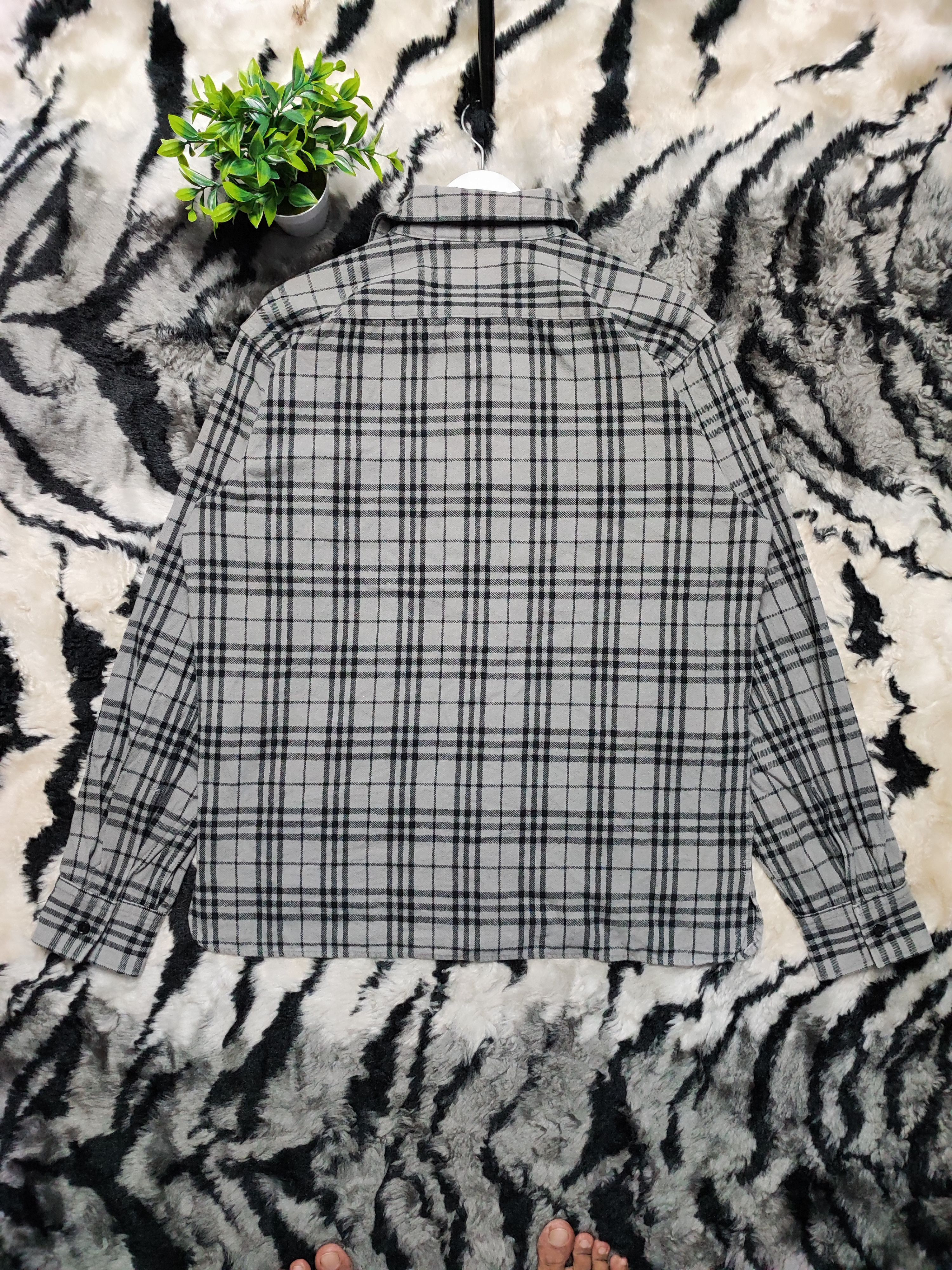 Burberry BURBERRY SHIRT Size US M / EU 48-50 / 2 - 11 Thumbnail