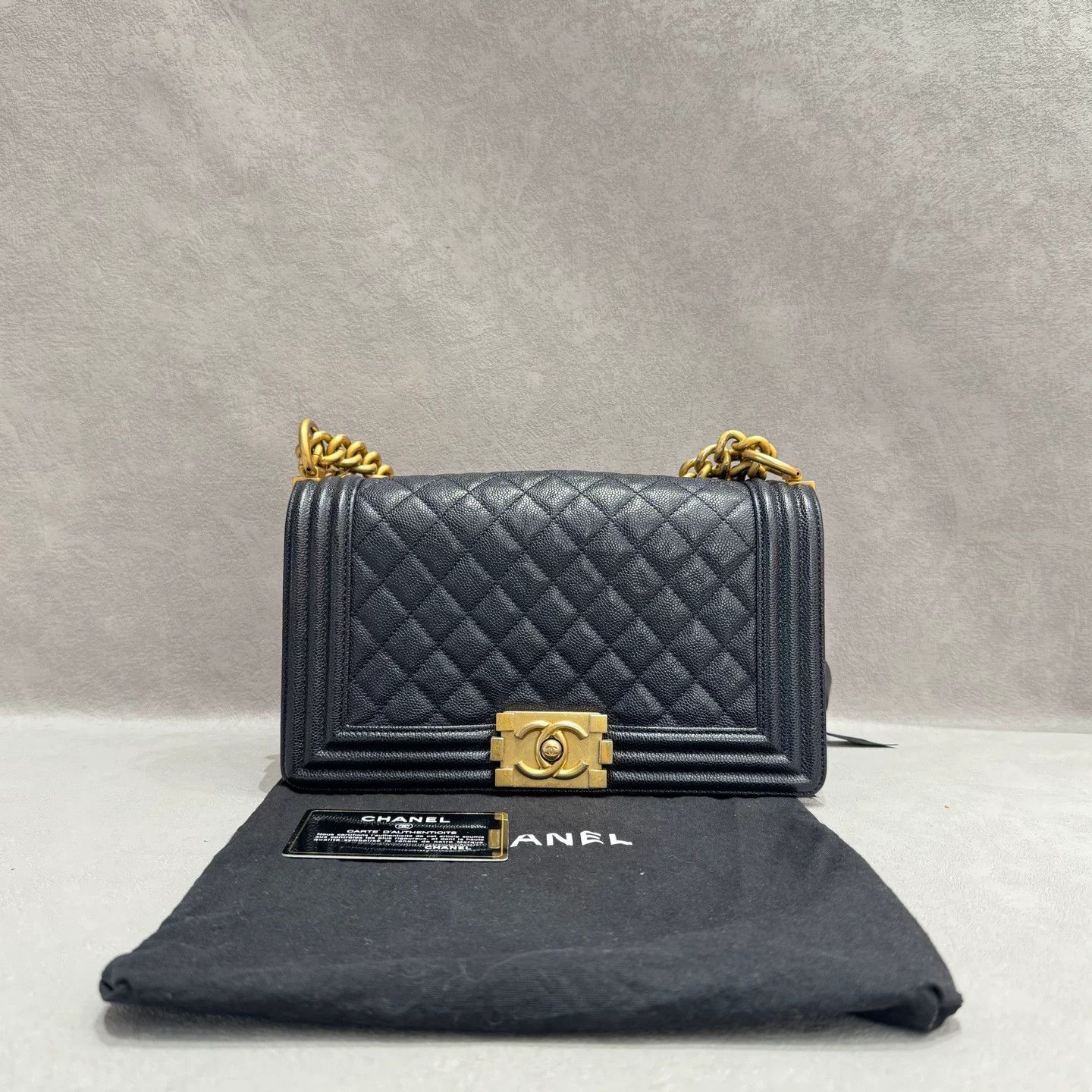 Chanel Pre-loved Bag Very good condition Size ONE SIZE - 1 Thumbnail