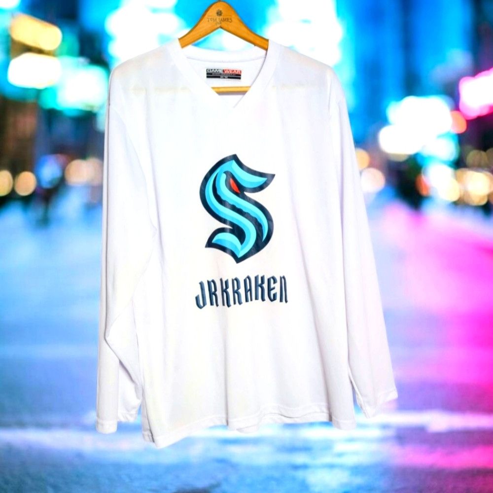 Other Seattle Kraken Jr sz M White Long Sleeve Shirt #32 Size US M / EU 48-50 / 2 - 1 Thumbnail