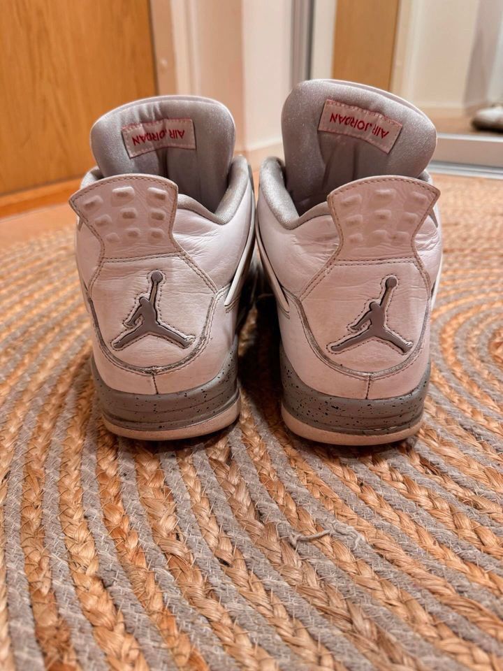Jordan Brand Air Jordan 4 White Oreo Size US 9 / EU 42 - 4 Thumbnail