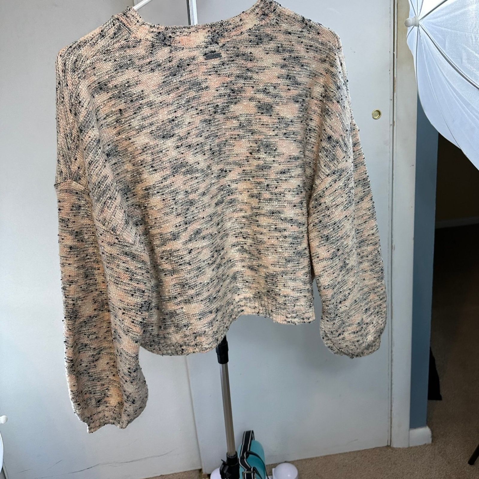 Billabong Billabong cropped sweater Women’s nwot MED peach, grey.. Size M / US 6-8 / IT 42-44 - 4 Thumbnail