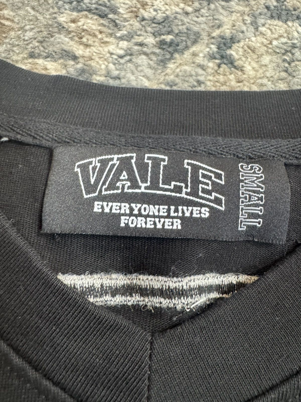 Vale Vale valley top shelf gear long sleeve Size US S / EU 44-46 / 1 - 5 Thumbnail