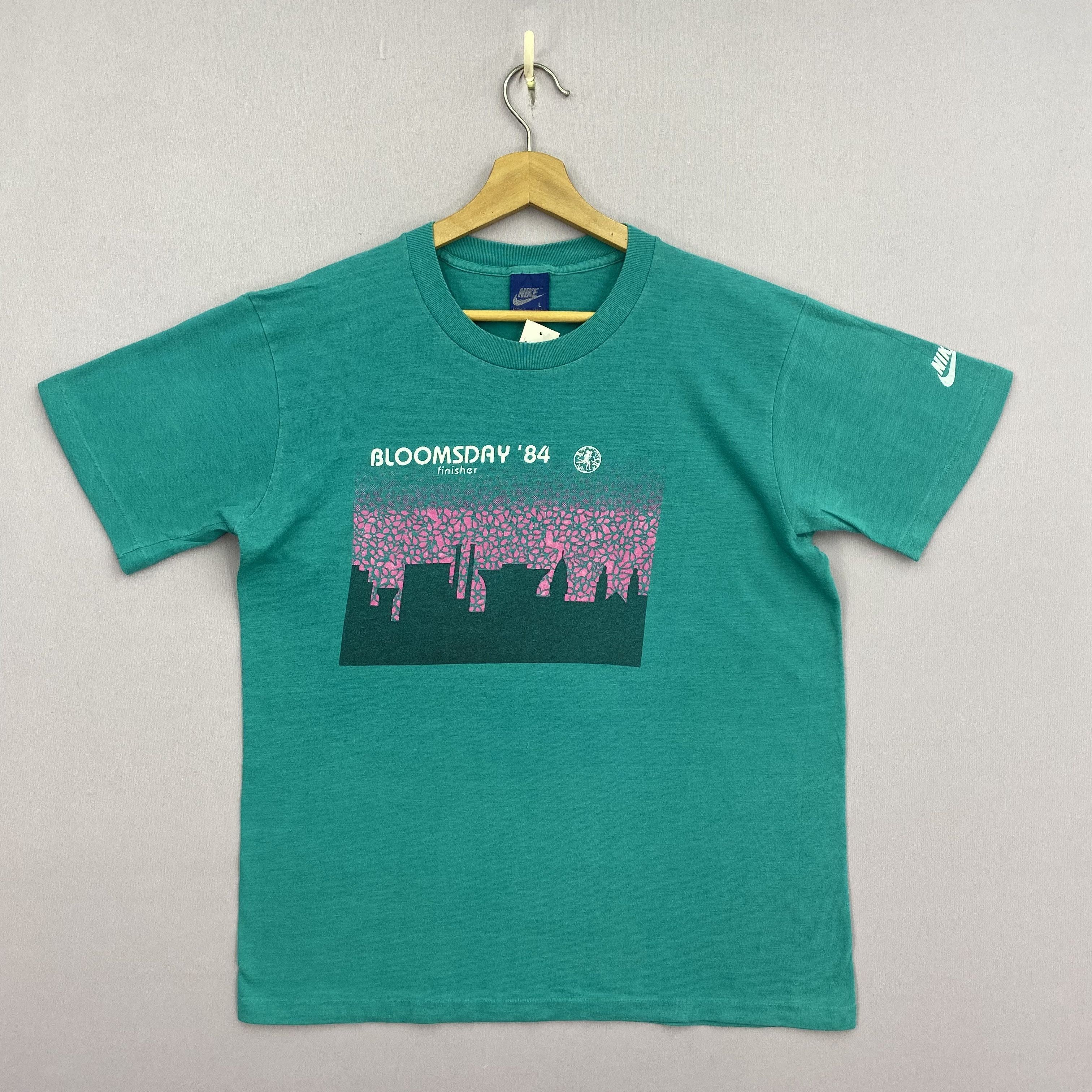 Nike Vintage 80s Nike Bloomsday T-Shirt Nike Swoosh 1984 Finisher Size US L / EU 52-54 / 3 - 1 Thumbnail